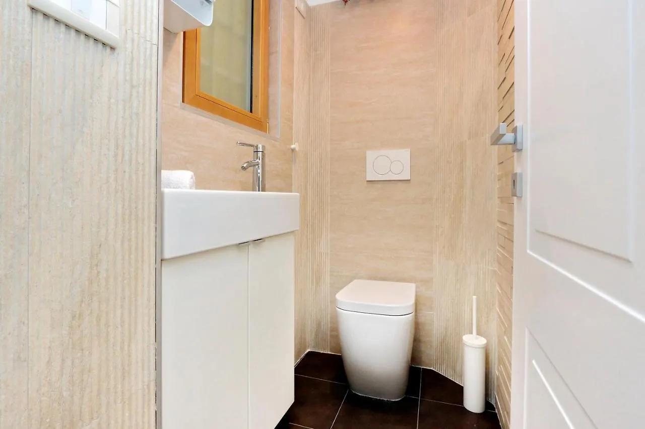Apartment Deza Cozy Place Ripetta Rome Italy