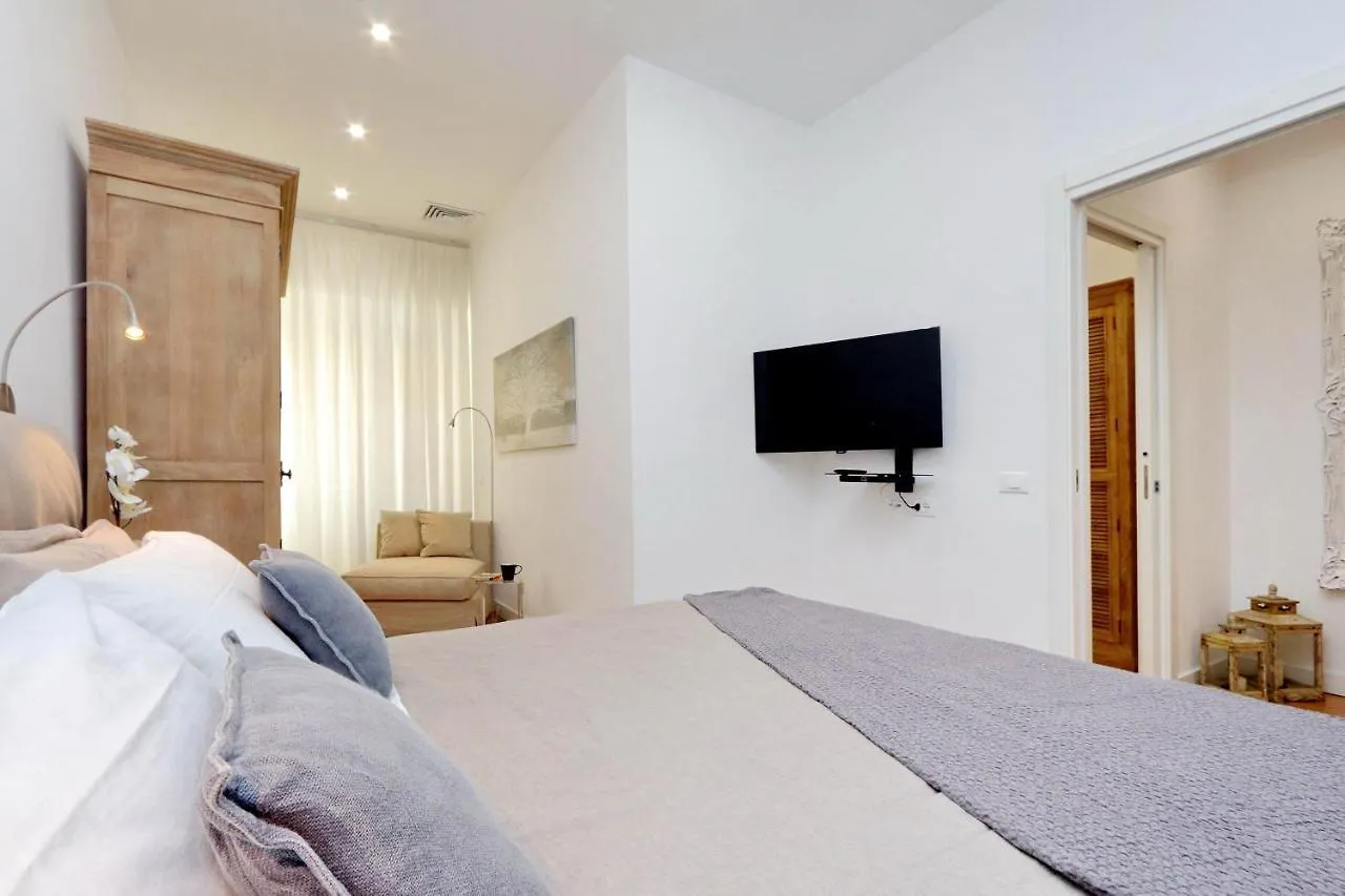 Apartment Deza Cozy Place Ripetta Rome Italy