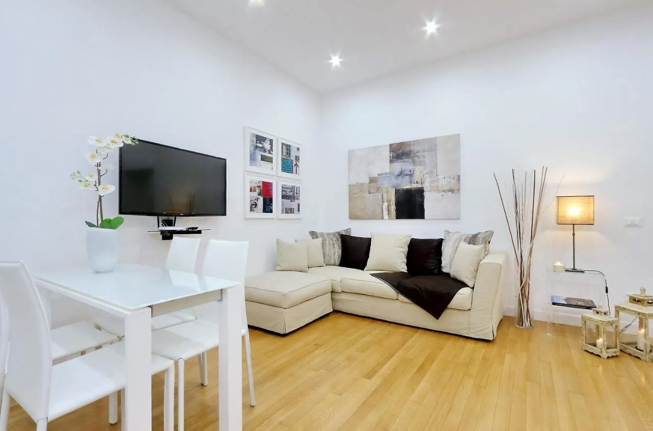 Apartment Deza Cozy Place Ripetta Rome